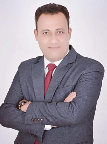 الكاتب الصحفي إيهاب الديك