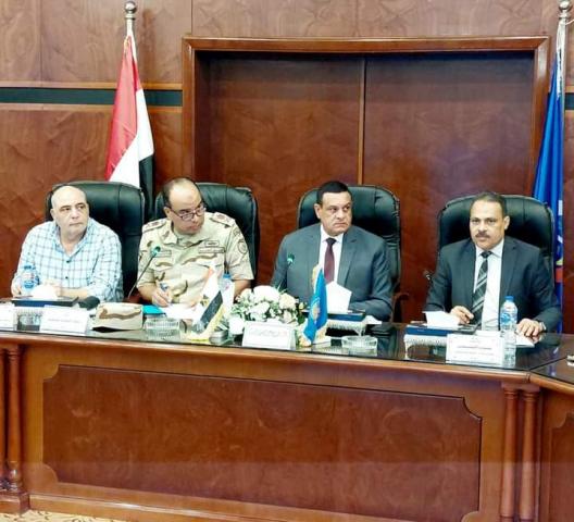 اجتماع محافظ البحيرة