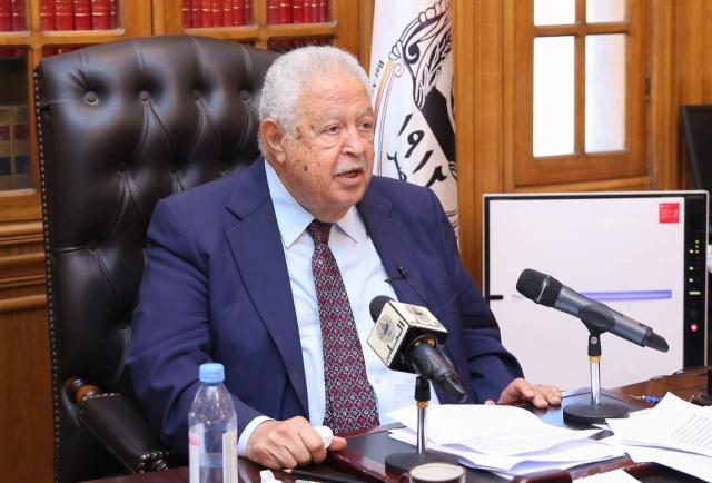 نقيب المحامين