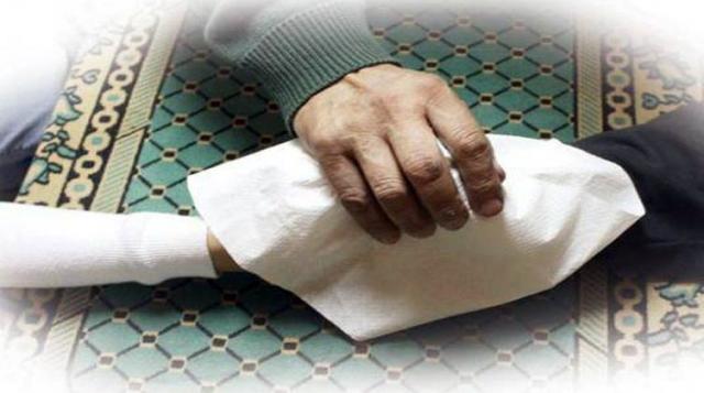 اسباب استخدام المأذون للمنديل في كتب الكتاب