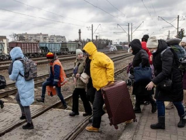 فرار المدنييين من أوكرانيا