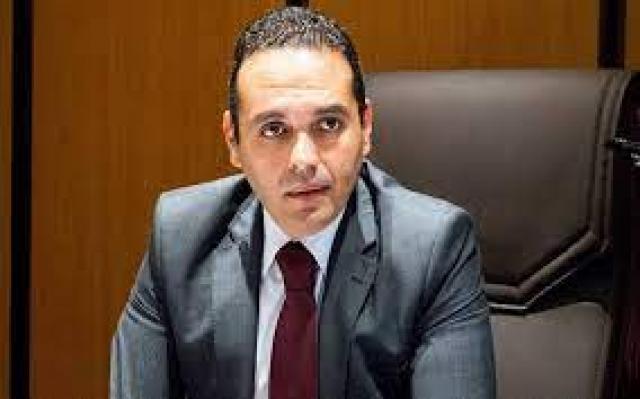 مدحت نافع