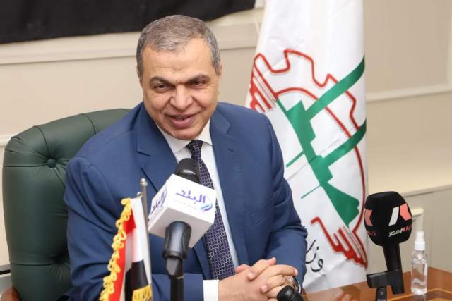 وزير القوى العاملة
