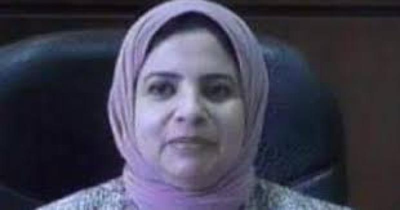 الطبيبة سميرة عزة