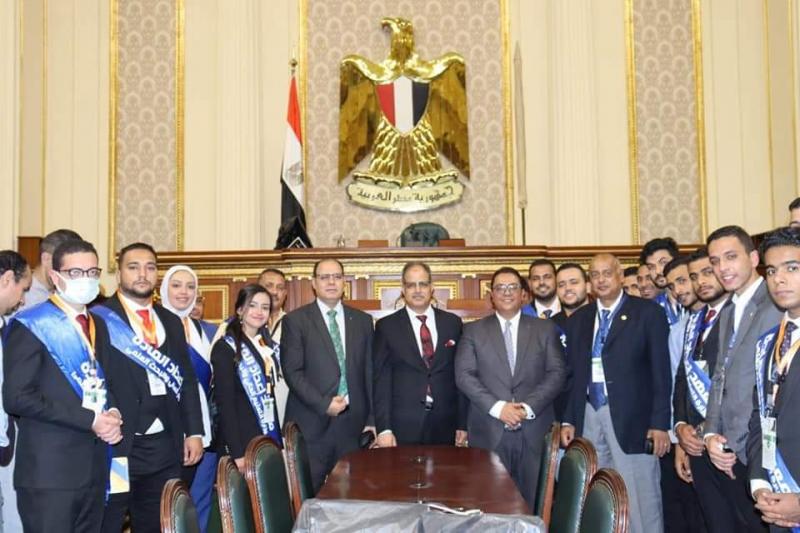 معهد القادة