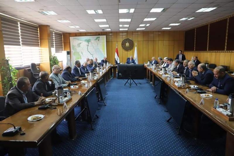 وزير القوى العاملة