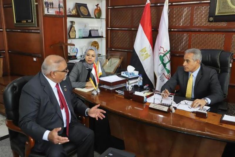 وزير القوى العاملة