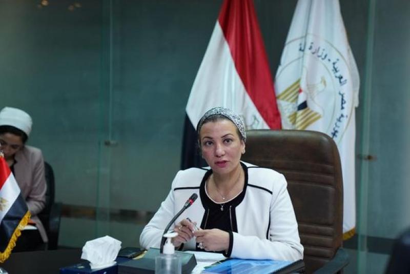 وزيرة البيئة