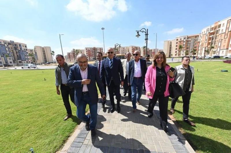 وزير الإسكان