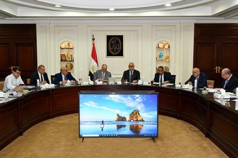 وزير الإسكان ومحافظ القاهرة