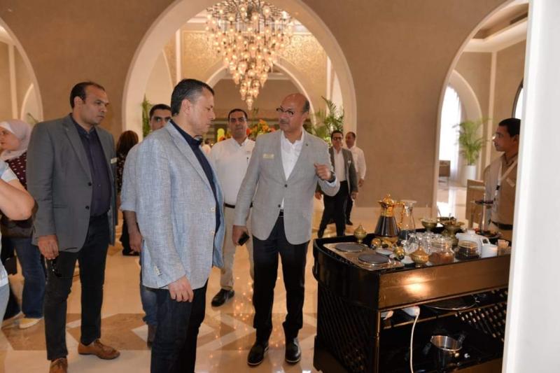 وزير السياحة