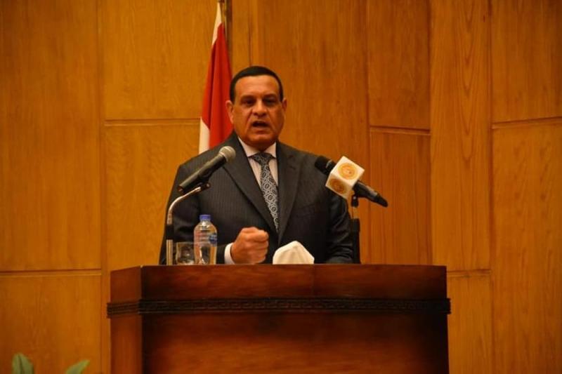 اللواء هشام آمنة