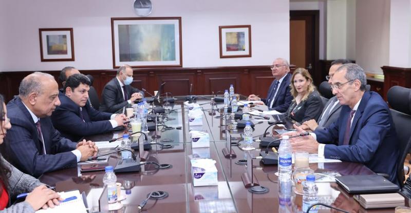 وزيرا قطاع الأعمال والاتصالات