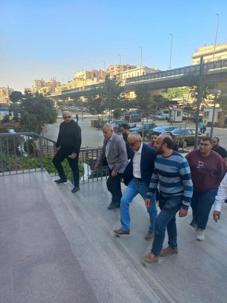 مسئولو ” الإسكان ”