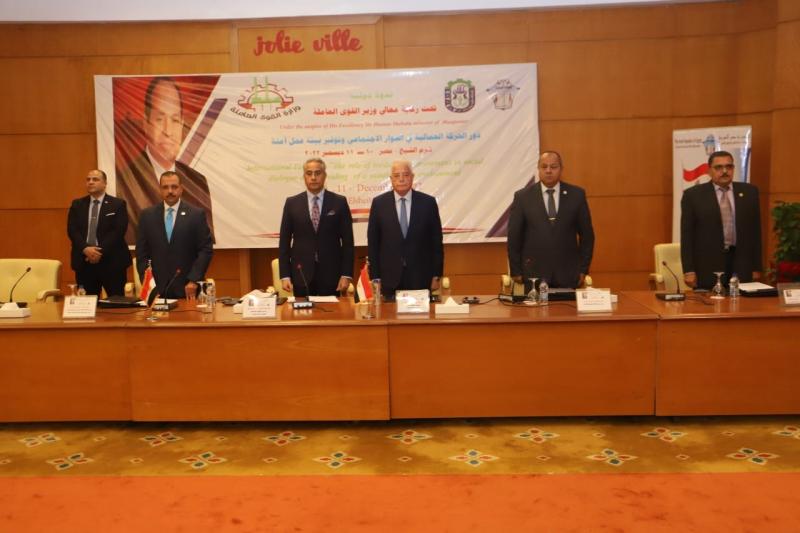 وزير القوى العاملة