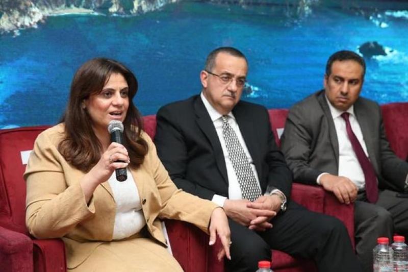 وزيرة الهجرة