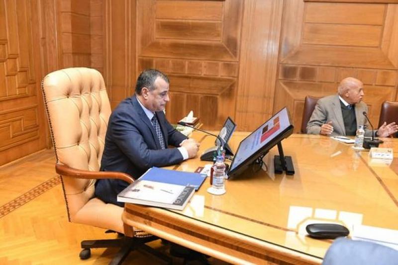 وزير الإنتاج الحربى