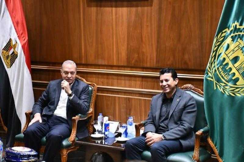 وزير الشباب ومحافظ القليوبية يشهدان نموذج محاكاة مجلس النواب لبرلمانى الطلائع والشباب