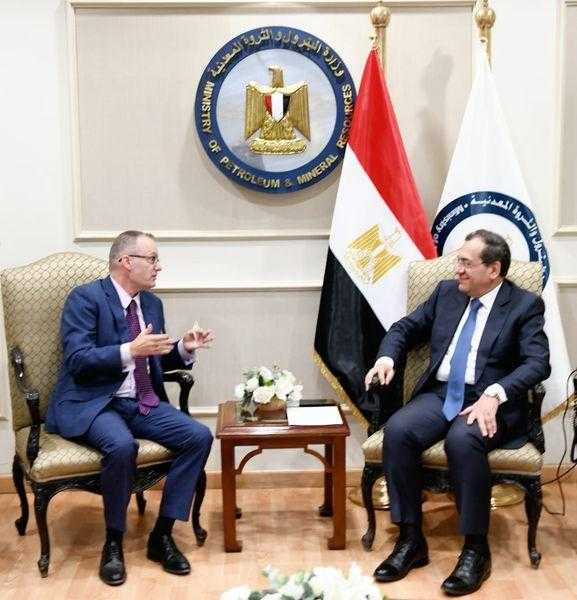 وزير البترول يستقبل سفير التشيك بالقاهرة