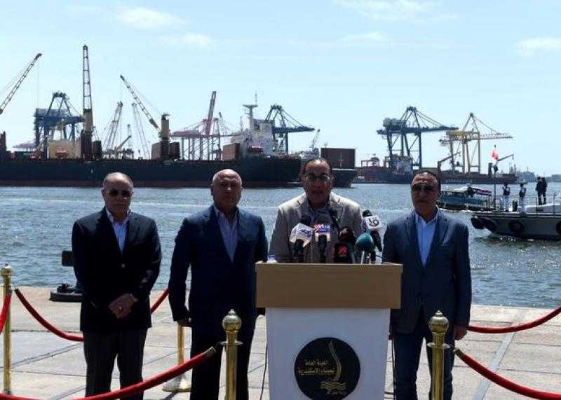 ئيس الوزراء: الدولة المصرية لا تستهدف إنشاء بنية أساسية فقط في الموانئ لكنها تريد أيضًا ضمان استدامتها وكفاءتها