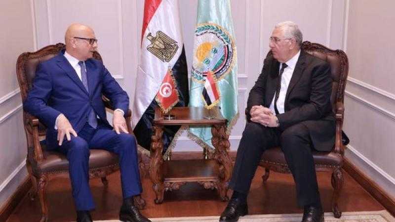 ”القصير” يبحث مع وزير الفلاحة التونسي تعزيز سبل التعاون في المجال الزراعي بين البلدين
